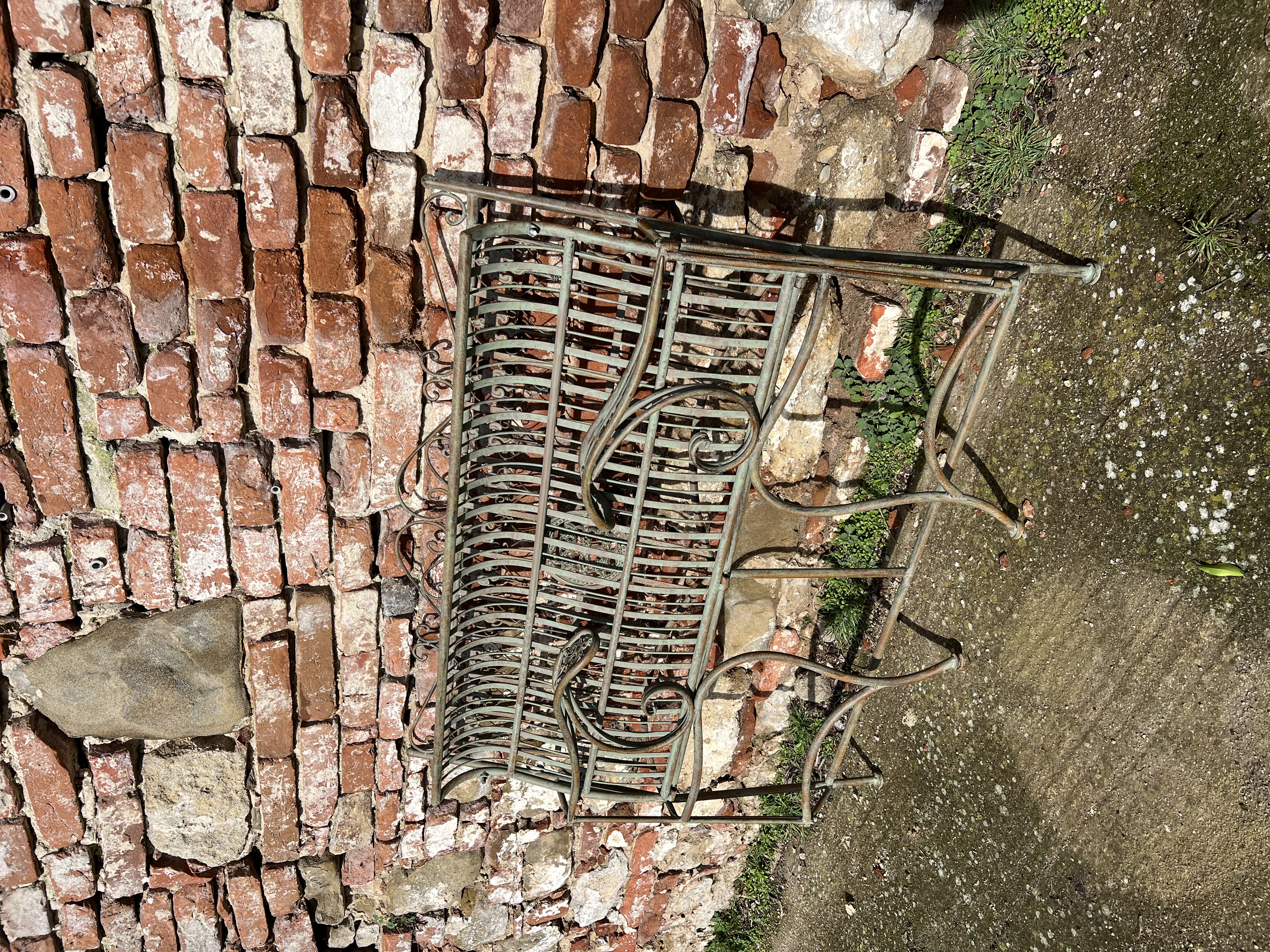 Dvoumístná provensálská kovová lavička